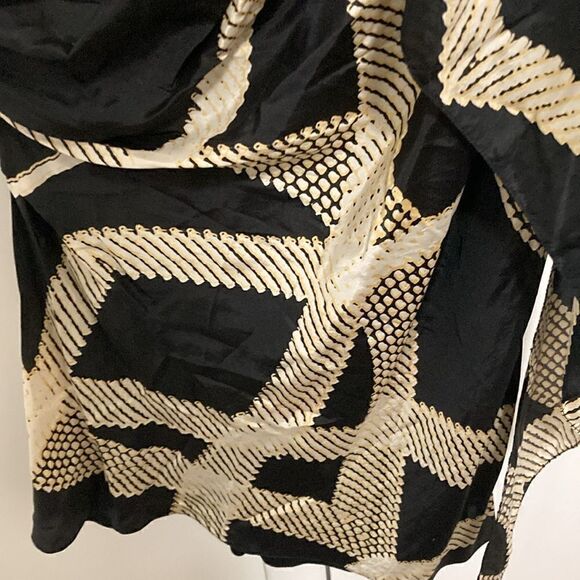 Yoana Barsschi Silk sleeveless Draped Blouse in Geometric Print Over Black Knit - Picture 4 of 7